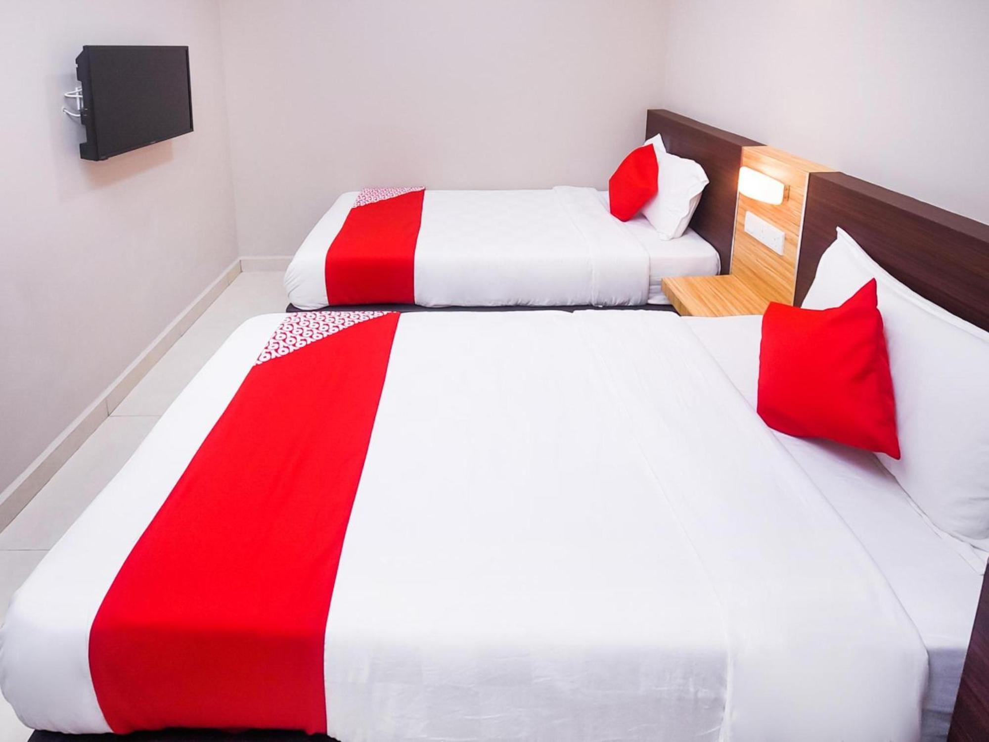 Oyo 1023 La Mirina Boutique Inn Экстерьер фото