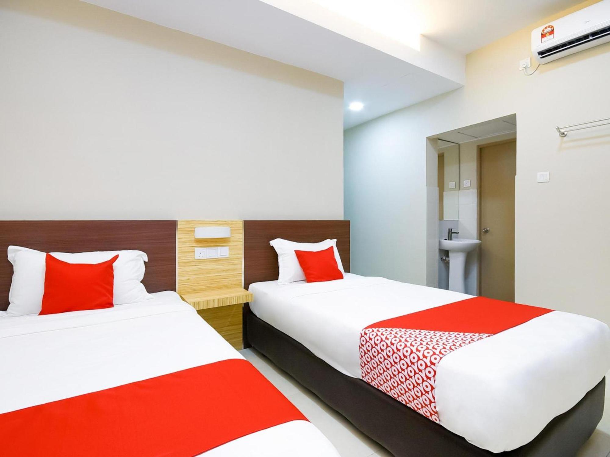 Oyo 1023 La Mirina Boutique Inn Экстерьер фото