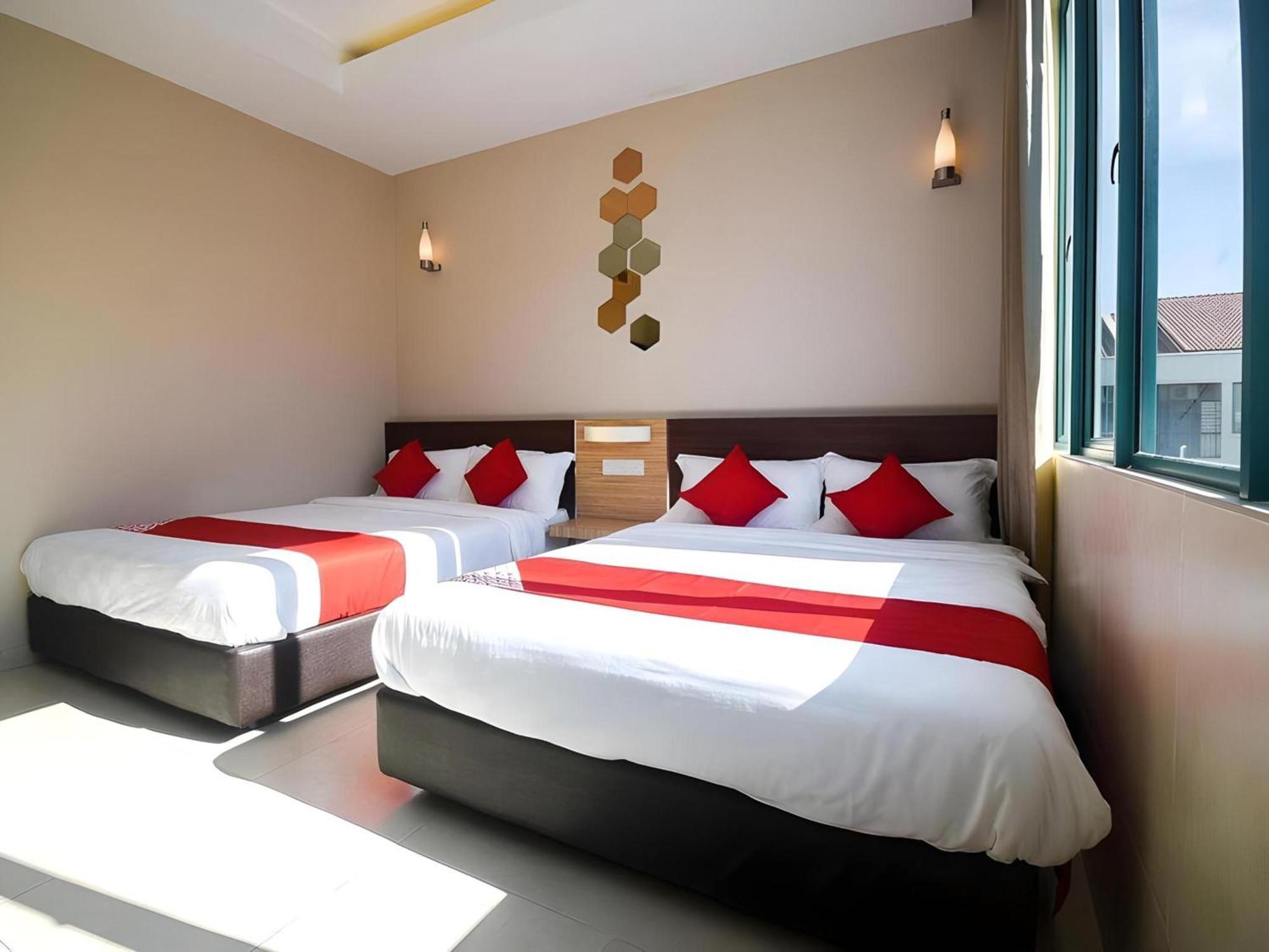 Oyo 1023 La Mirina Boutique Inn Экстерьер фото