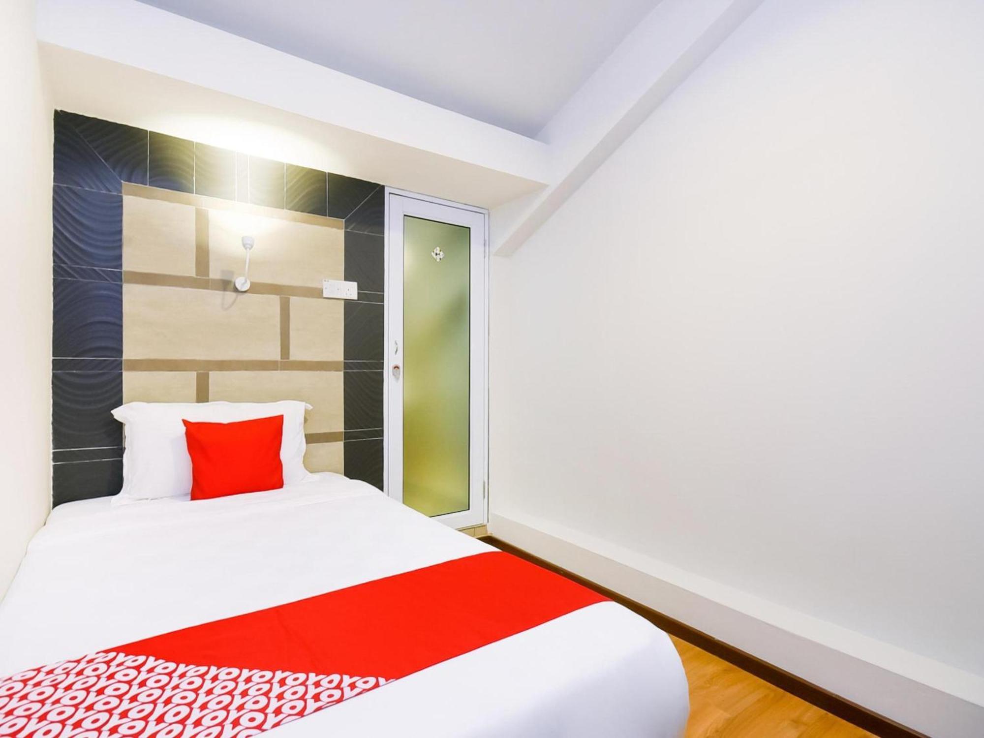 Oyo 1023 La Mirina Boutique Inn Экстерьер фото